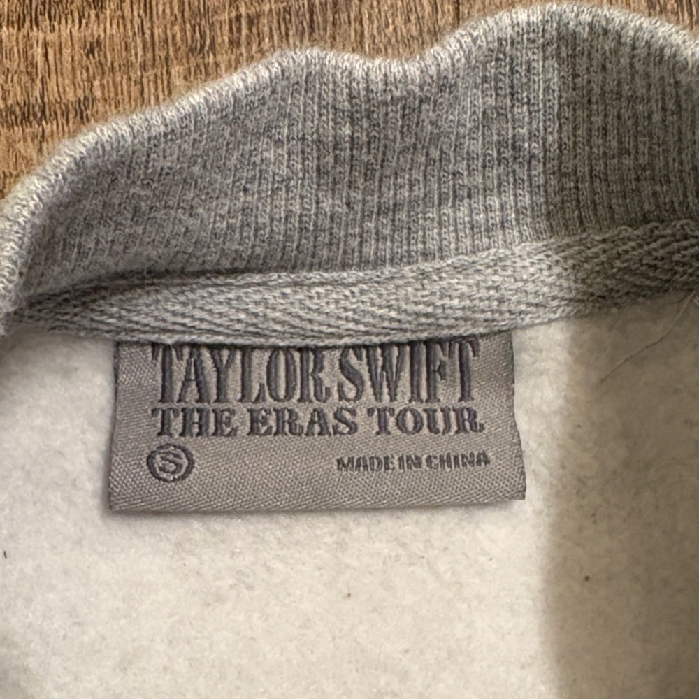 Official Tour Merch Gray Taylor Swift The Eras Tour Sweatshirt Faces Concert - Picture 2 of 4